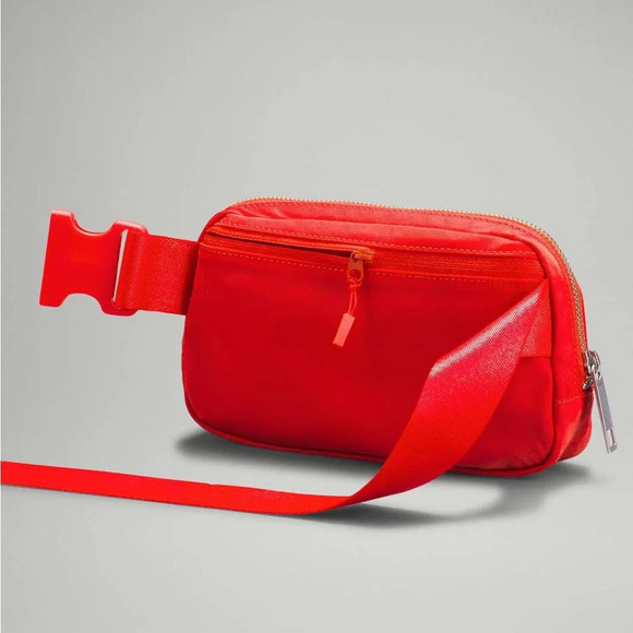 🆕❤️ OG Lululemon Everywhere Belt Bag - Autumn Red - Picture 8 of 8